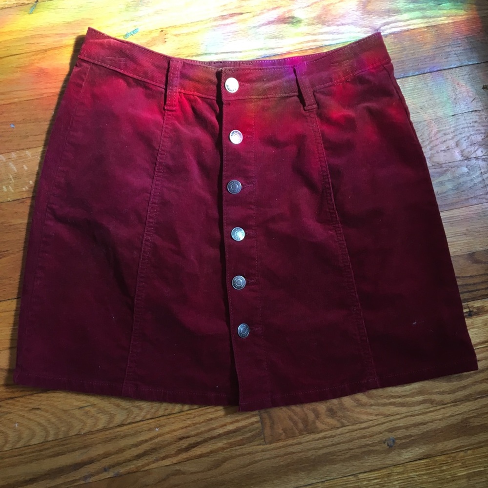 YMI; Velvet red button-up skirt, Size 7(28)